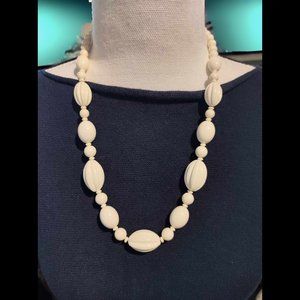 60s Fantastic Plastic Cream Beaded Necklace | Vintage